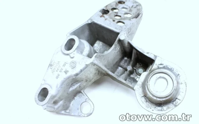 Sol Motor Kulağı Braketi – AZM – Motor – Superb – 2002 – 2008