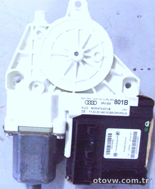 Cam Motor Comple Ön Sol - Audi - A3 - Orjinal - 8P0959801F