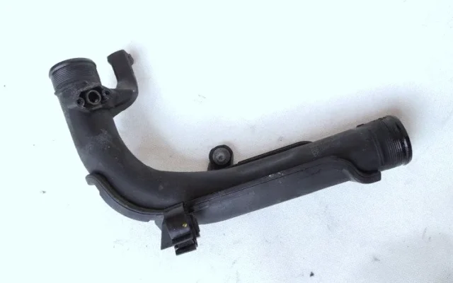 İTHAL Intercooler Borusu – CAYB – Motor – 1.6 TDI – Touran – 2011 – 2016
