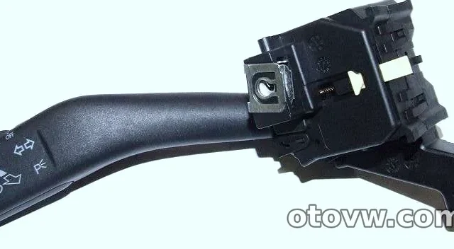 Sinyal Kolu Hız Sabitleyici Çok Fonksiyonlu – Octavia – 2004 – 2013 (İTHAL)
