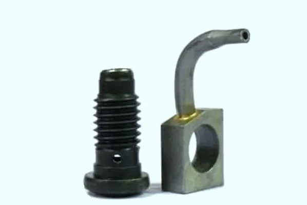 İTHAL Yağ Püskürtme Memesi -BKD- Motor – 1.9/2.0 TDİ -Golf-2004-2005