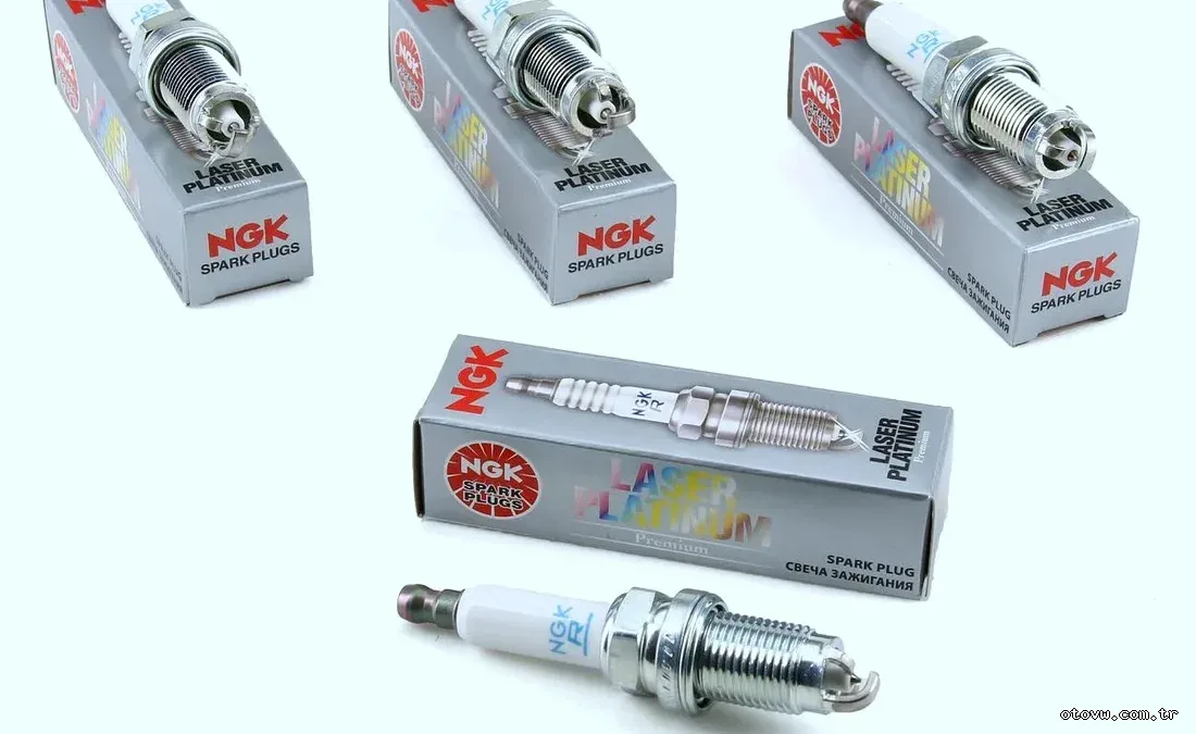 NGK 7742 | Volkswagen Passat 2005-2009 2.0 BLR Motor Ateşleme Bujisi Takım - NGK - NGK.7742 *4